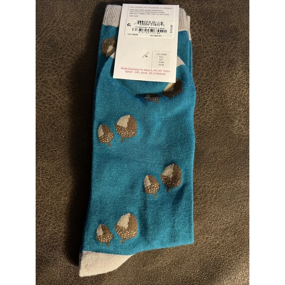 Club Room Men's Novelty Holiday Crew‎ Socks One Size Acorn Print